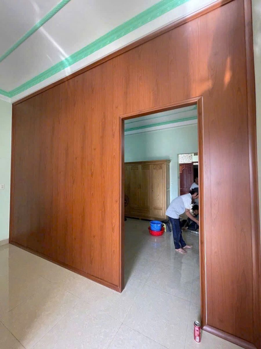 Thi công vách ngăn nhựa